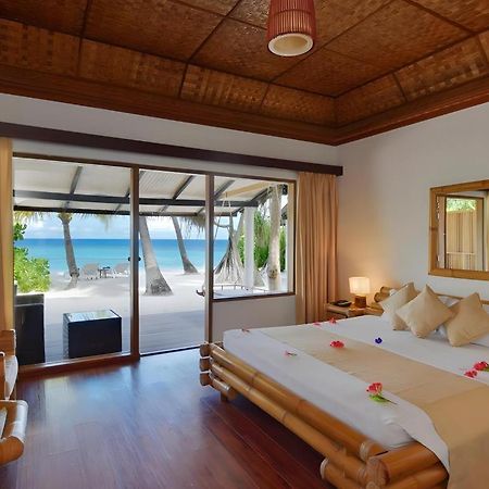 Angaga Island Resort And Spa Exterior photo