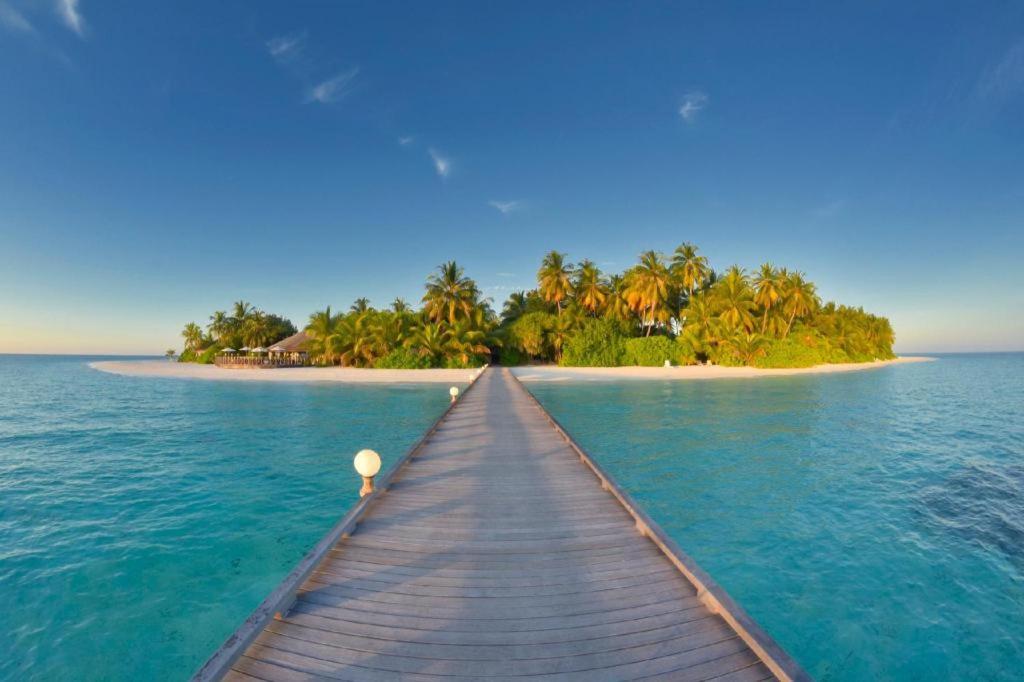 Angaga Island Resort And Spa Exterior photo