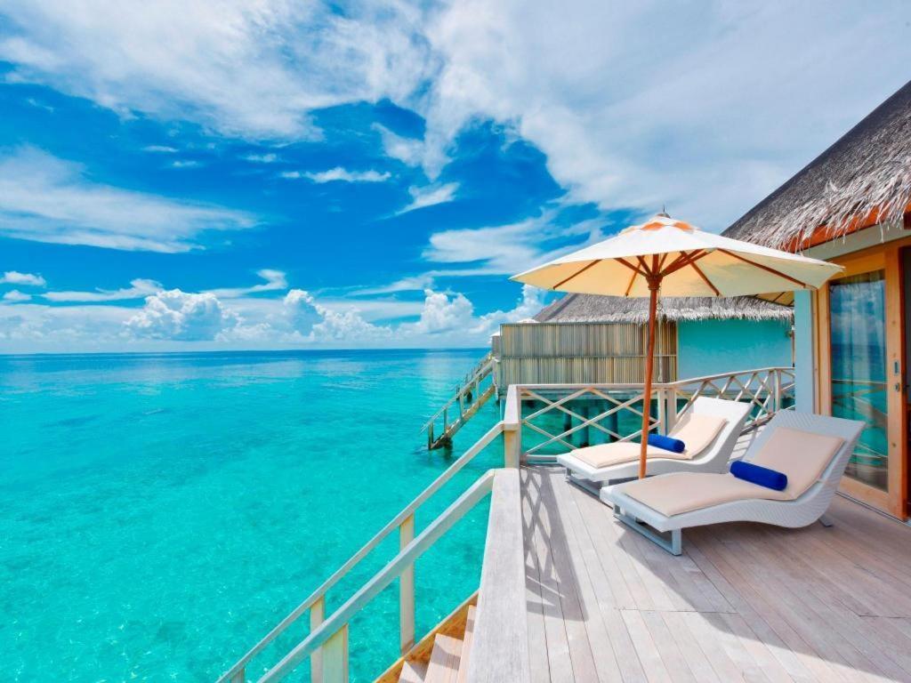 Angaga Island Resort And Spa Exterior photo
