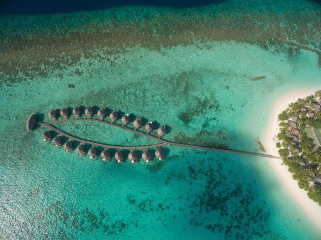 Angaga Island Resort And Spa Exterior photo