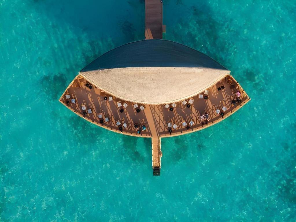 Angaga Island Resort And Spa Exterior photo