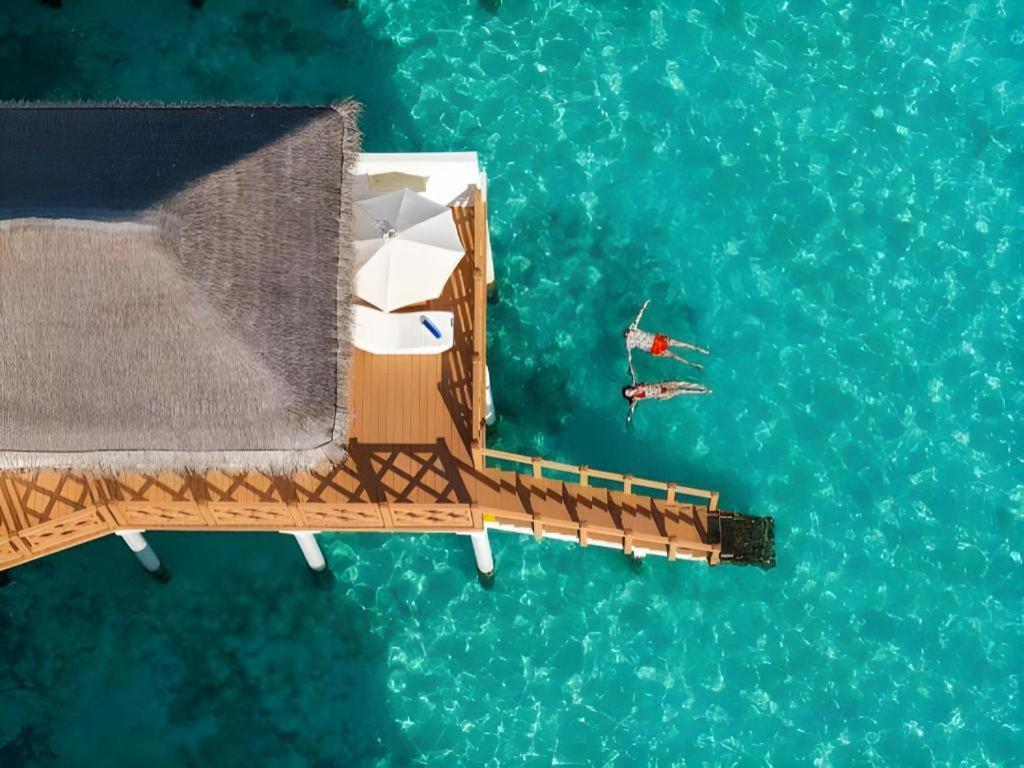 Angaga Island Resort And Spa Exterior photo